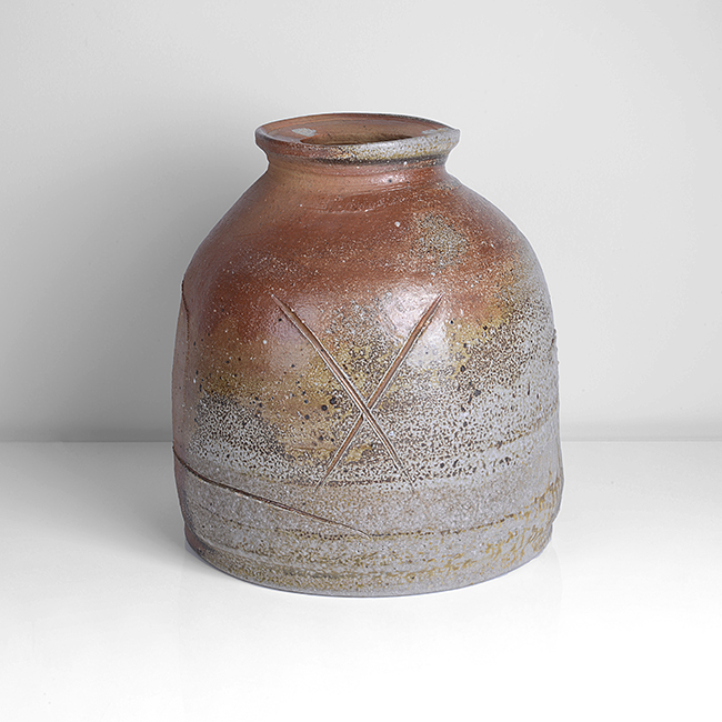 A brown stoneware jar made by Koie Ryoji sold at auction by Maak Contemporary Ceramics