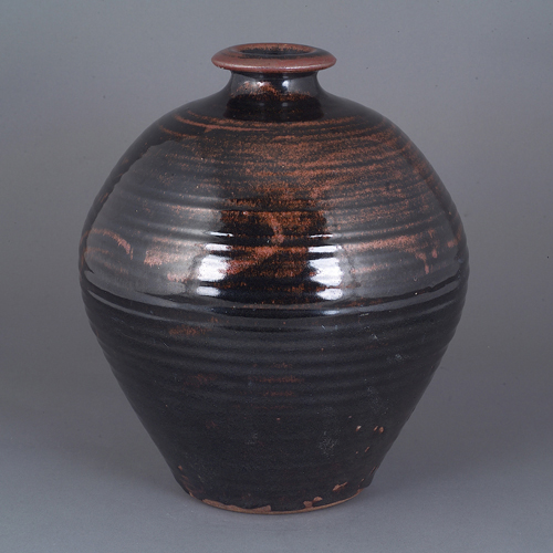 A tenmoku stoneware pot made by Henry Hammond in circa 1960 sold at auction by Maak Contemporary Ceramics