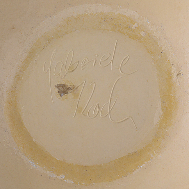 An incised signature on a vessel made by Gabriele Koch sold at auction by Maak Contemporary Ceramics