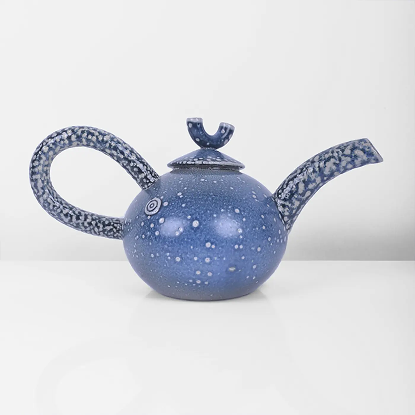 Ceramic artwork from Maak collection
