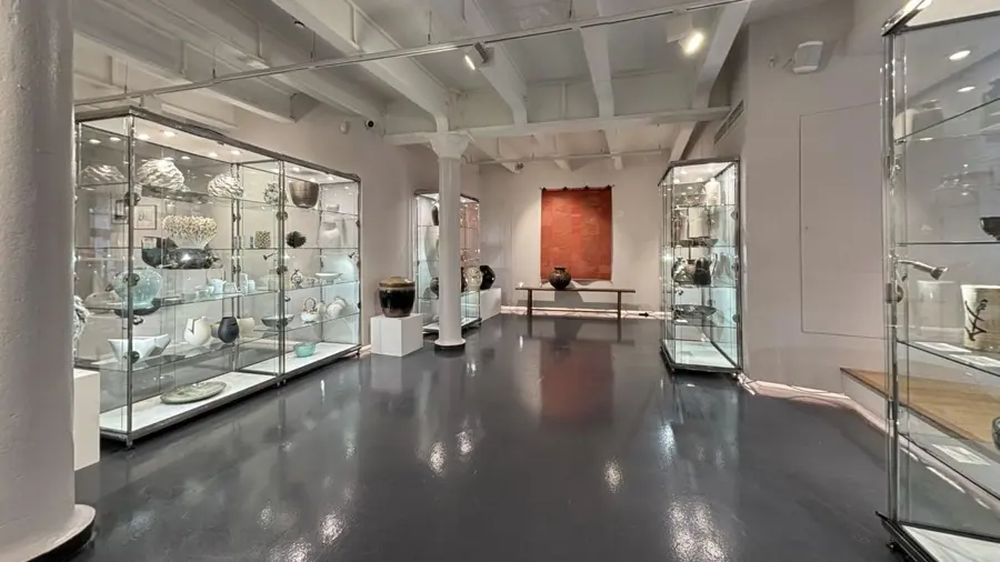 Gallery View | Contemporary Ceramics + Craft Auction 14 May 2026