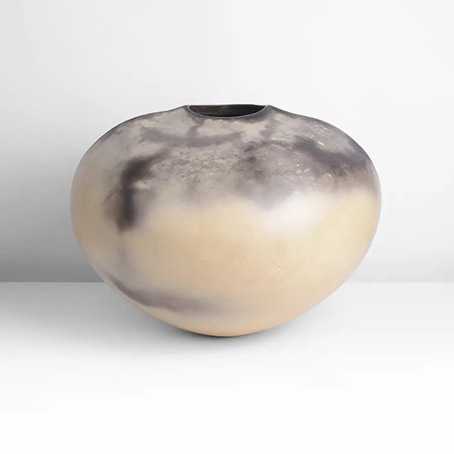 Auction highlights, Form Over Function the abstract vessel at Maak
